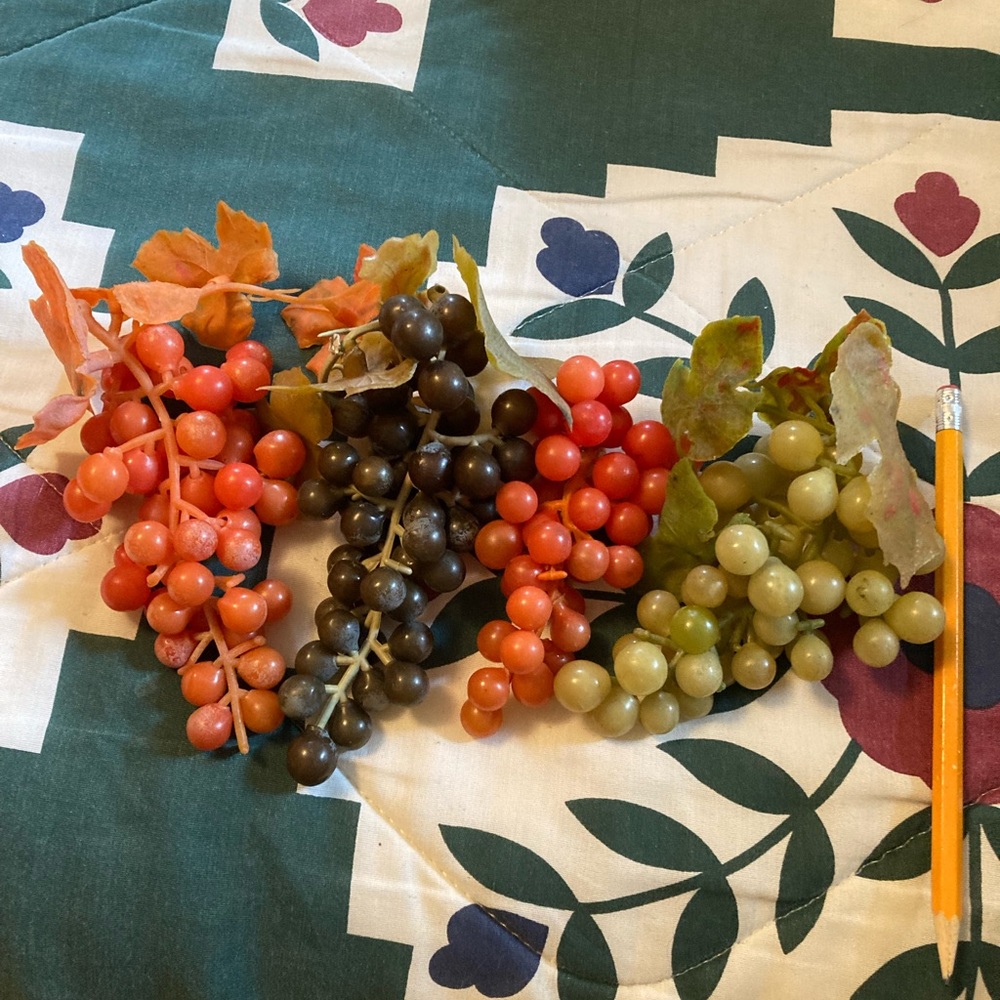 Grapes 🍇 imitation, Pkg of 4 Bunches, Orange, Purple and Green, Pkg. #1